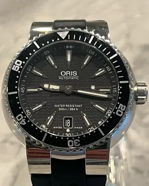 Oris Divers Date 44MM Black Dial Rubber Strap (01 733 7533 8454-07