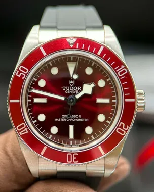 2026 Tudor Black Bay 58 39MM Red Dial Rubber Strap (7939A1A0RU