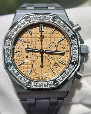 Audemars Piguet Royal Oak Offshore 37MM Salmon Dial Rubber Strap